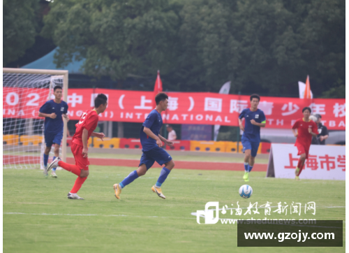 上海申花足球学校的收费标准是多少？(申花冰箱里面的小开关怎么用？)